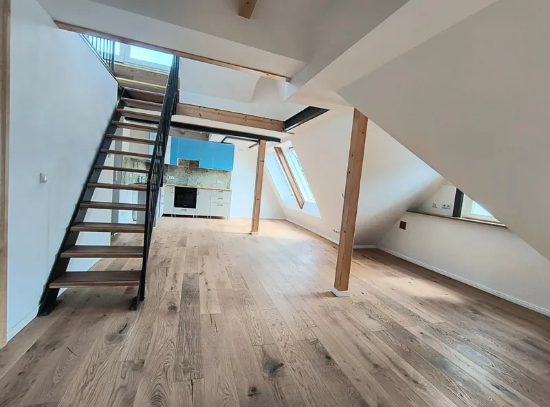 Erstbezug: Charmante 3-Zi-Dachgeschosswohnung in Berlin-Grunewald — photo 1